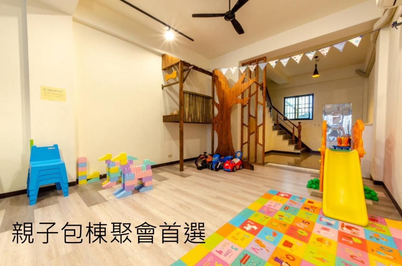 安平宜居包棟 Ktv 民宿-依人數開放房型 Tainan Bagian luar foto